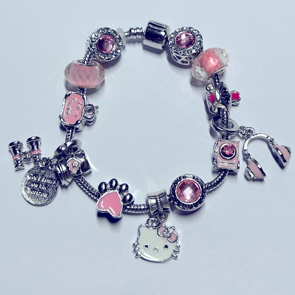 HELLO KITTY Bracelet NWOT